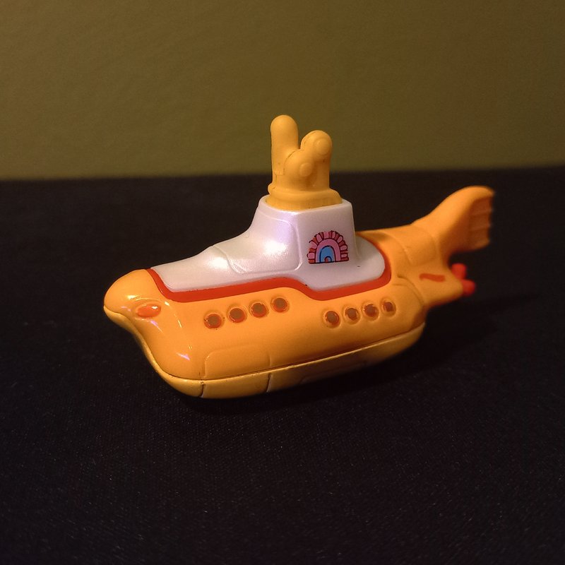 yellow submarine hotwheels.